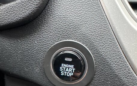 Hyundai Solaris II рестайлинг, 2019 год, 1 300 000 рублей, 13 фотография