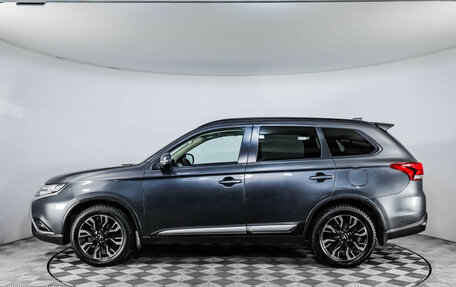 Mitsubishi Outlander III рестайлинг 3, 2021 год, 2 399 000 рублей, 8 фотография