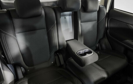 Mitsubishi Outlander III рестайлинг 3, 2021 год, 2 399 000 рублей, 27 фотография