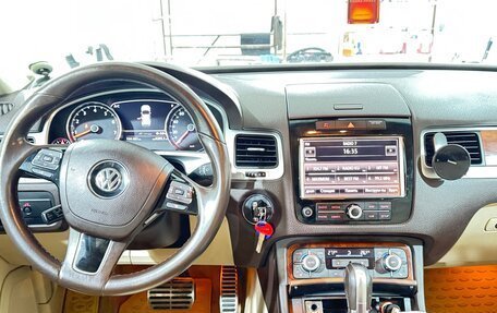 Volkswagen Touareg III, 2012 год, 2 333 000 рублей, 13 фотография