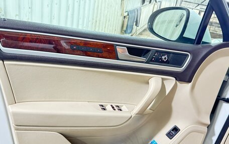 Volkswagen Touareg III, 2012 год, 2 333 000 рублей, 17 фотография