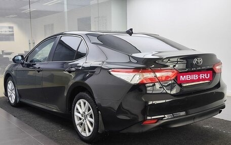 Toyota Camry, 2021 год, 2 049 000 рублей, 8 фотография