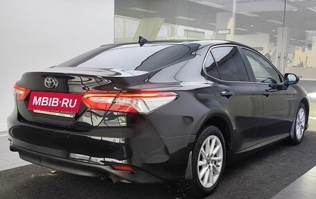 Toyota Camry, 2021 год, 2 049 000 рублей, 6 фотография