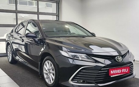 Toyota Camry, 2021 год, 2 049 000 рублей, 3 фотография