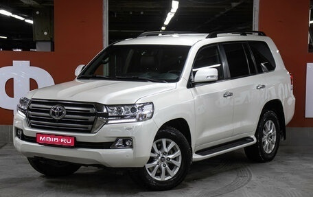 Toyota Land Cruiser 200, 2018 год, 6 498 000 рублей, 1 фотография