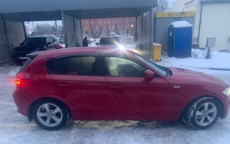 BMW 1 серия, 2011 год, 740 000 рублей, 2 фотография