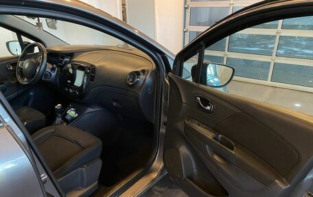 Renault Kaptur I рестайлинг, 2017 год, 1 262 000 рублей, 27 фотография