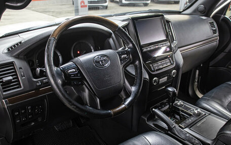 Toyota Land Cruiser 200, 2018 год, 6 498 000 рублей, 16 фотография