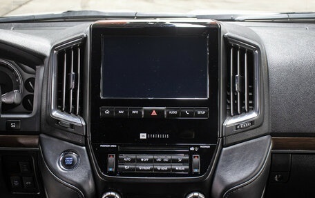 Toyota Land Cruiser 200, 2018 год, 6 498 000 рублей, 15 фотография