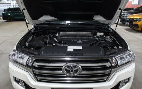 Toyota Land Cruiser 200, 2018 год, 6 498 000 рублей, 9 фотография