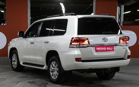 Toyota Land Cruiser 200, 2018 год, 6 498 000 рублей, 7 фотография