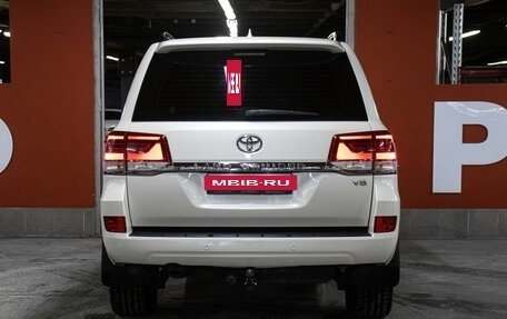 Toyota Land Cruiser 200, 2018 год, 6 498 000 рублей, 6 фотография