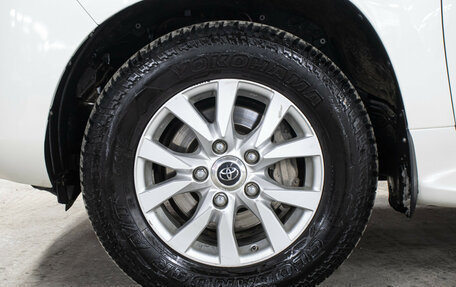 Toyota Land Cruiser 200, 2018 год, 6 498 000 рублей, 26 фотография