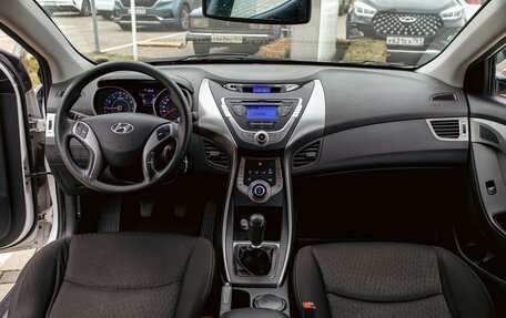 Hyundai Elantra V, 2013 год, 955 000 рублей, 17 фотография