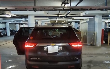 Chevrolet Traverse II, 2018 год, 2 500 000 рублей, 6 фотография