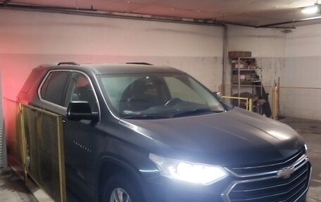 Chevrolet Traverse II, 2018 год, 2 500 000 рублей, 13 фотография