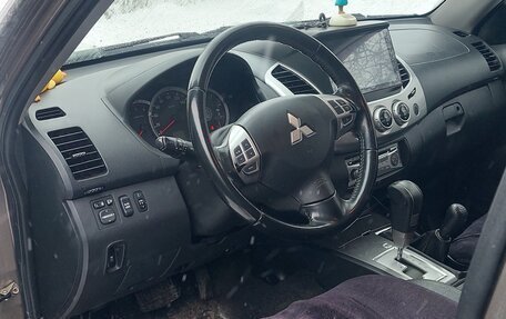 Mitsubishi L200 IV рестайлинг, 2014 год, 2 350 000 рублей, 6 фотография