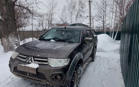 Mitsubishi L200 IV рестайлинг, 2014 год, 2 350 000 рублей, 5 фотография