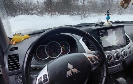 Mitsubishi L200 IV рестайлинг, 2014 год, 2 350 000 рублей, 8 фотография