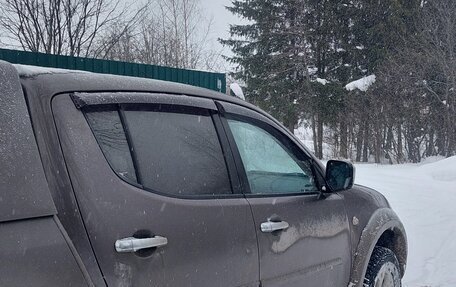 Mitsubishi L200 IV рестайлинг, 2014 год, 2 350 000 рублей, 13 фотография