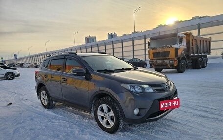 Toyota RAV4, 2013 год, 1 760 000 рублей, 2 фотография