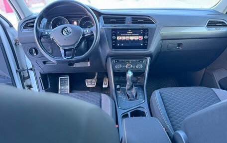 Volkswagen Tiguan II, 2018 год, 2 599 000 рублей, 9 фотография