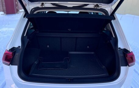 Volkswagen Tiguan II, 2018 год, 2 599 000 рублей, 6 фотография