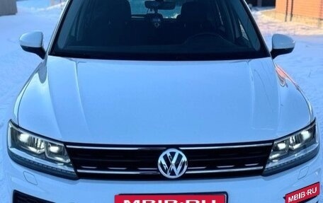 Volkswagen Tiguan II, 2018 год, 2 599 000 рублей, 3 фотография