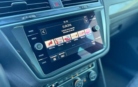 Volkswagen Tiguan II, 2018 год, 2 599 000 рублей, 14 фотография