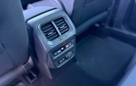 Volkswagen Tiguan II, 2018 год, 2 599 000 рублей, 15 фотография