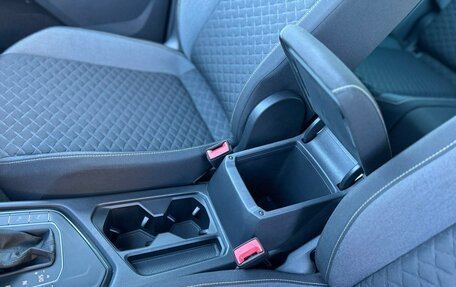 Volkswagen Tiguan II, 2018 год, 2 599 000 рублей, 17 фотография