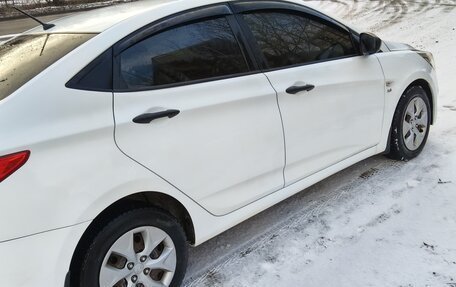 Hyundai Solaris II рестайлинг, 2014 год, 850 000 рублей, 2 фотография