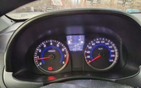 Hyundai Solaris II рестайлинг, 2014 год, 850 000 рублей, 6 фотография