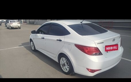 Hyundai Solaris II рестайлинг, 2014 год, 850 000 рублей, 13 фотография