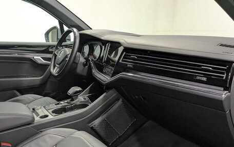 Volkswagen Touareg III, 2019 год, 4 950 000 рублей, 13 фотография