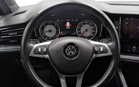 Volkswagen Touareg III, 2019 год, 4 950 000 рублей, 20 фотография