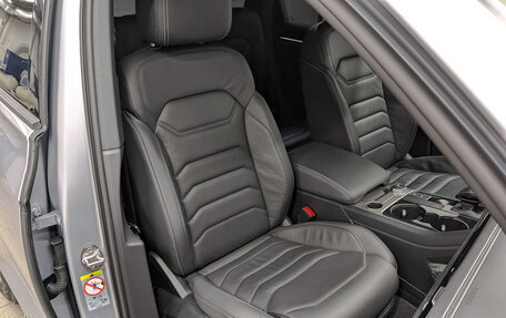 Volkswagen Touareg III, 2019 год, 4 950 000 рублей, 21 фотография