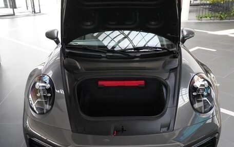 Porsche 911, 2024 год, 19 500 000 рублей, 9 фотография