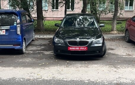 BMW 5 серия, 2004 год, 950 000 рублей, 2 фотография