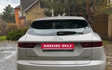 Jaguar E-Pace, 2019 год, 2 600 000 рублей, 16 фотография