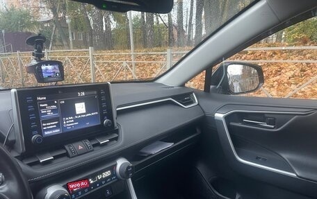 Toyota RAV4, 2022 год, 3 845 000 рублей, 2 фотография