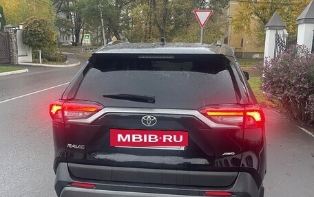 Toyota RAV4, 2022 год, 3 845 000 рублей, 3 фотография