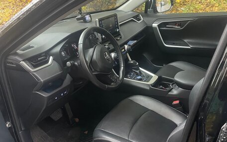 Toyota RAV4, 2022 год, 3 845 000 рублей, 5 фотография