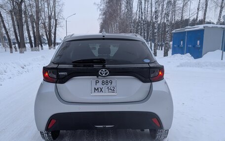 Toyota Yaris, 2020 год, 1 090 000 рублей, 7 фотография