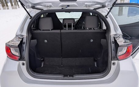 Toyota Yaris, 2020 год, 1 090 000 рублей, 12 фотография