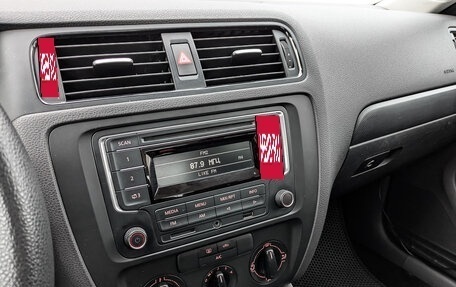 Volkswagen Jetta VI, 2014 год, 1 025 000 рублей, 15 фотография