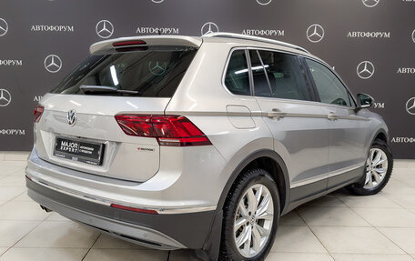 Volkswagen Tiguan II, 2018 год, 2 650 000 рублей, 5 фотография