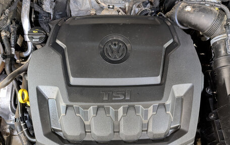 Volkswagen Tiguan II, 2018 год, 2 650 000 рублей, 9 фотография