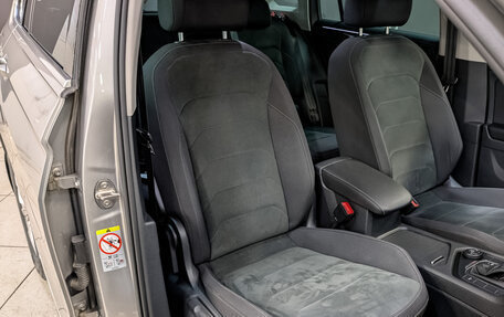 Volkswagen Tiguan II, 2018 год, 2 650 000 рублей, 23 фотография