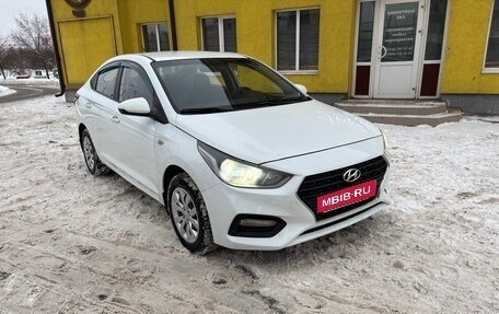 Hyundai Solaris II рестайлинг, 2017 год, 830 000 рублей, 7 фотография